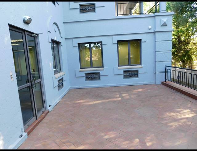 542M² OFFICE TO LET IN HYDE PARK